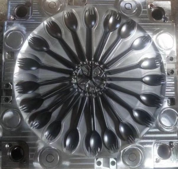 24-Cavity Plastic Cutlery Injection Mold